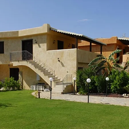 Home La Palmetta Campofelice Di Roccella Exterior photo